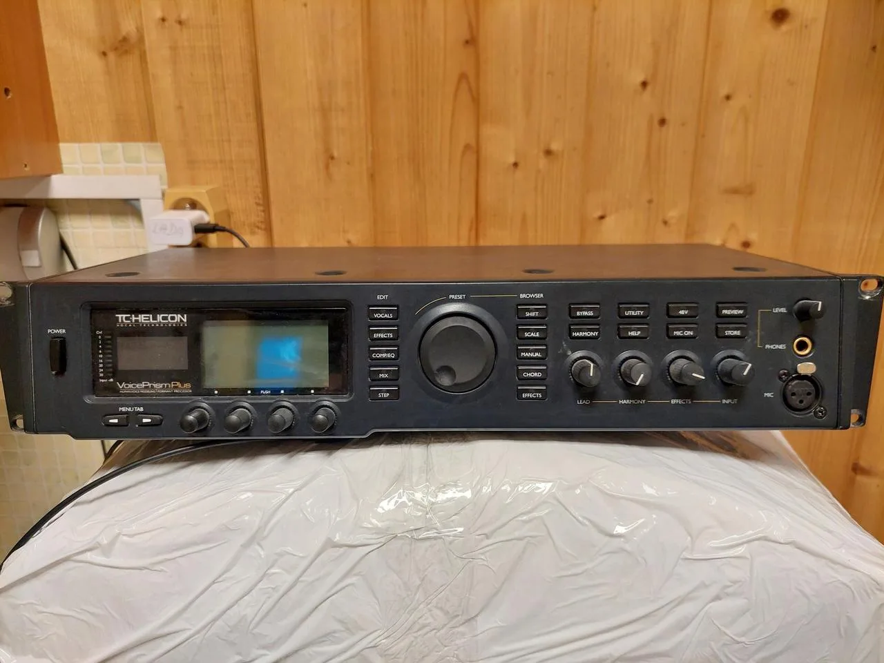Prodám vyměním TC helicon voice prism plus
