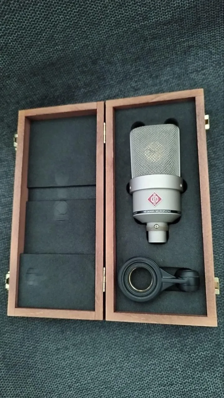 Neumann TLM 103