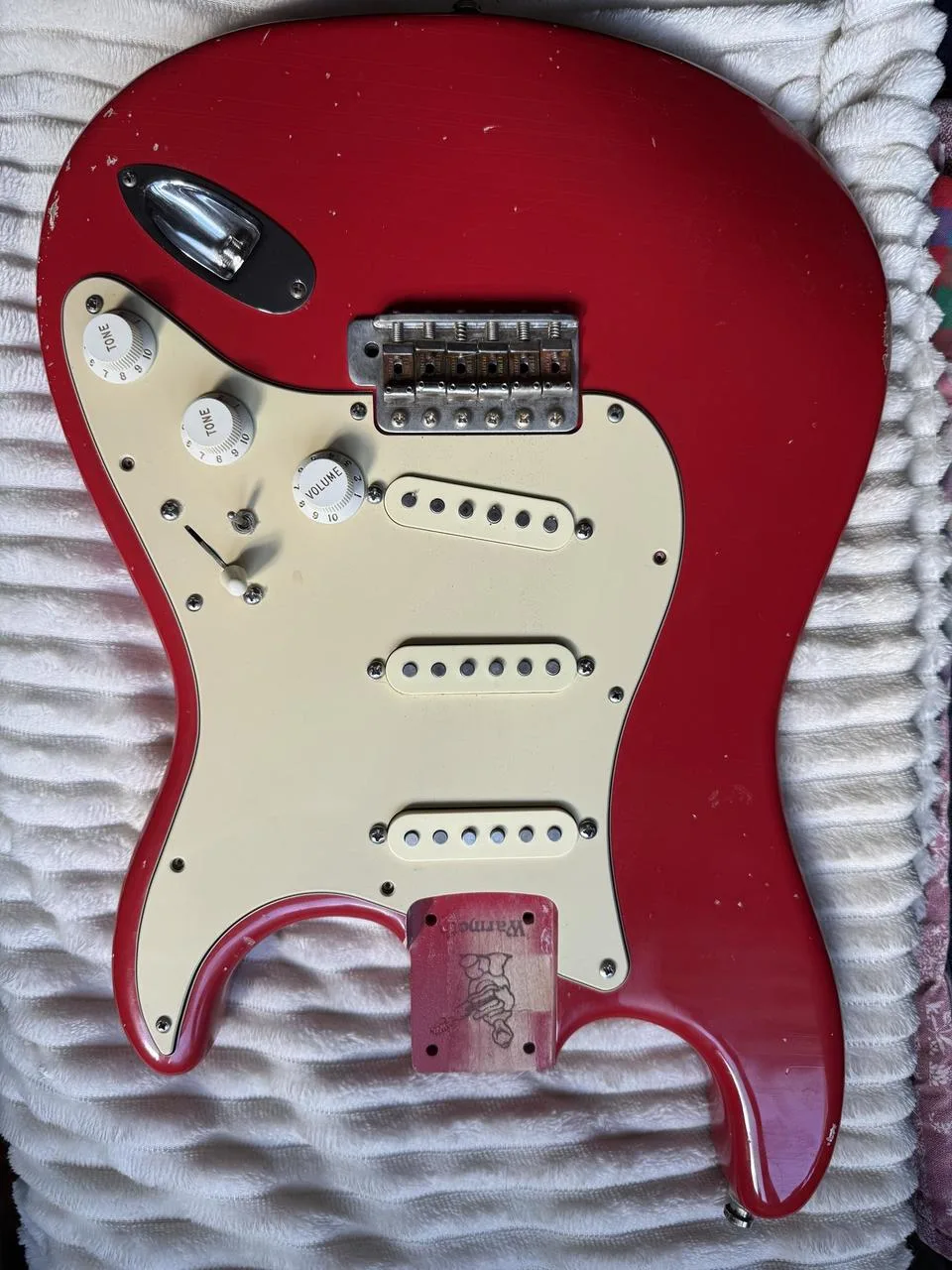 Warmoth Nitro stratocaster body + tremolo