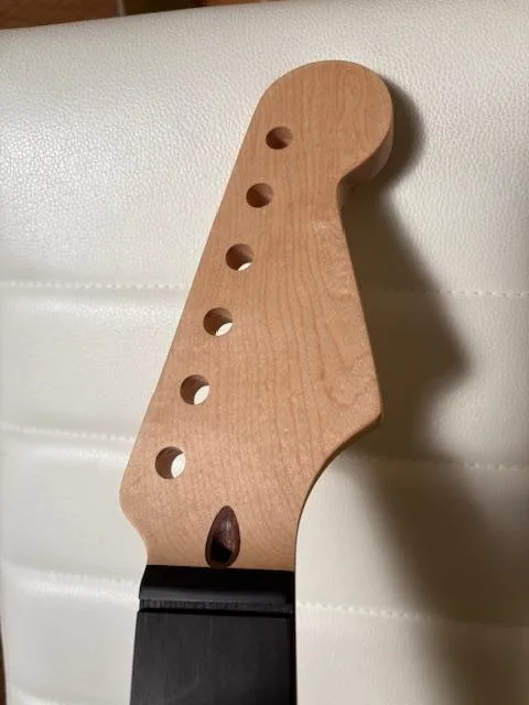 Nový nepoužitý krk pro Fender Stratocaster SLEVA !