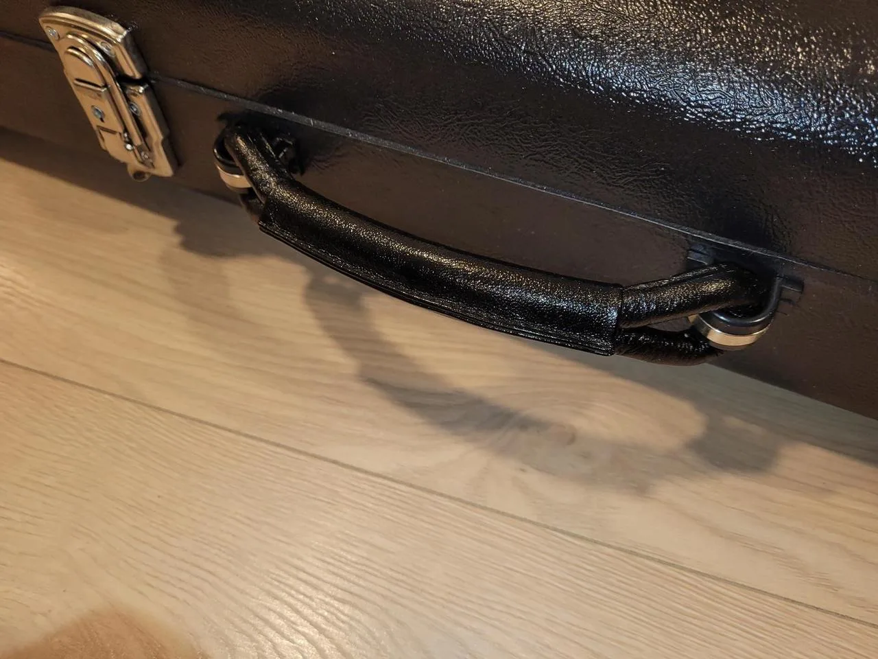 Kufr pro elektrickou kytaru Black Anne compact