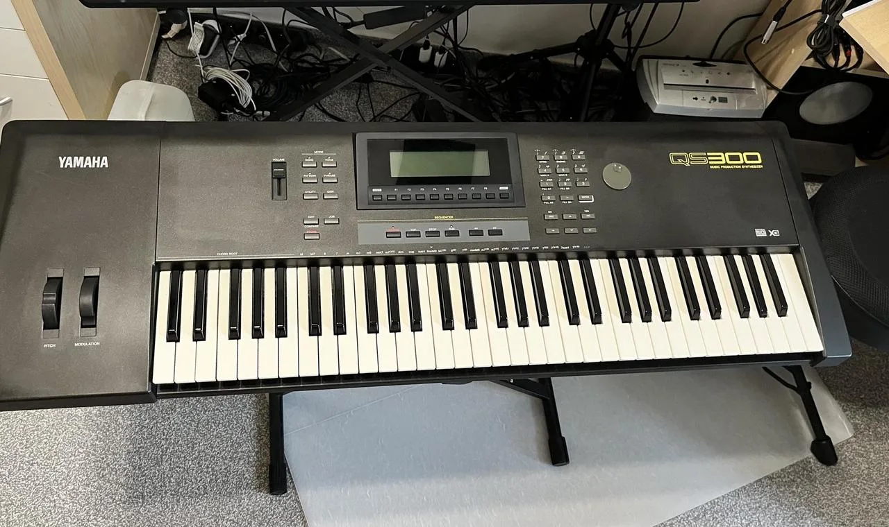 Workstation Yamaha QS300