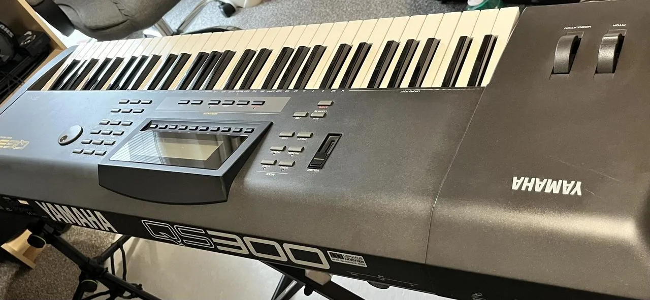 Workstation Yamaha QS300