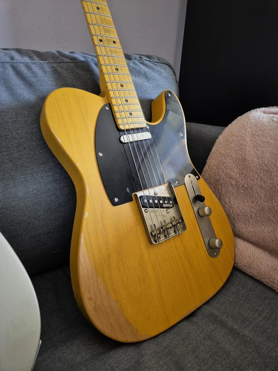 Vintage v52 reissued telecaster