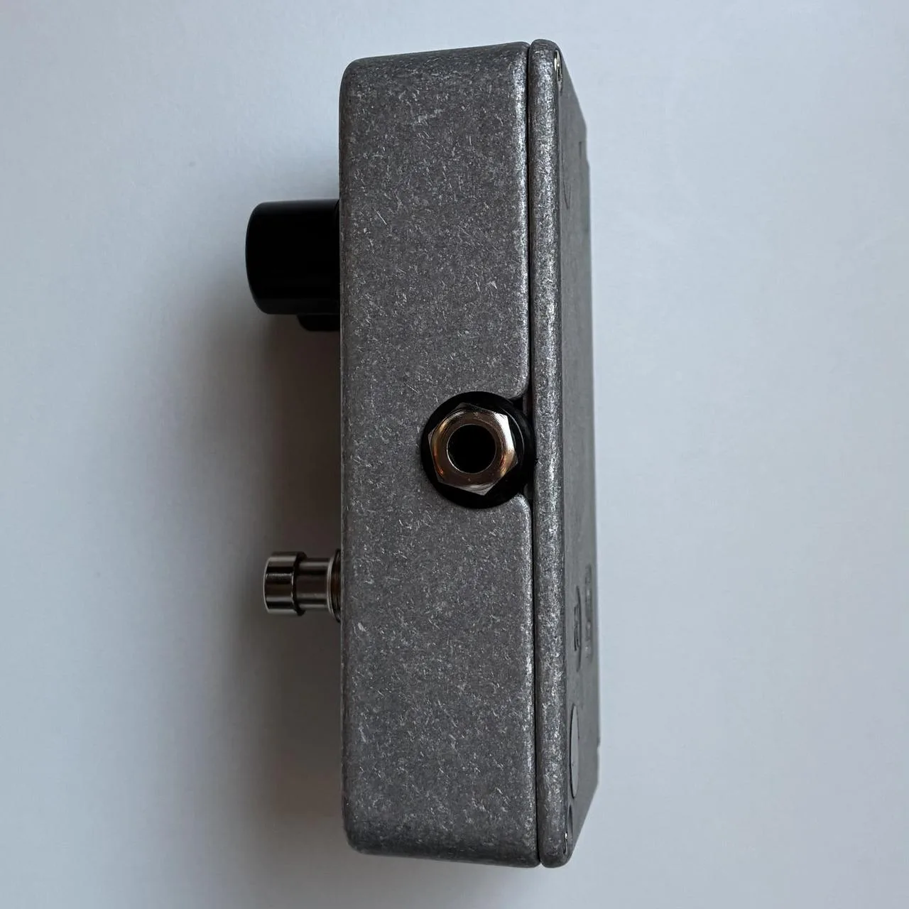 EHX Steel Leather
