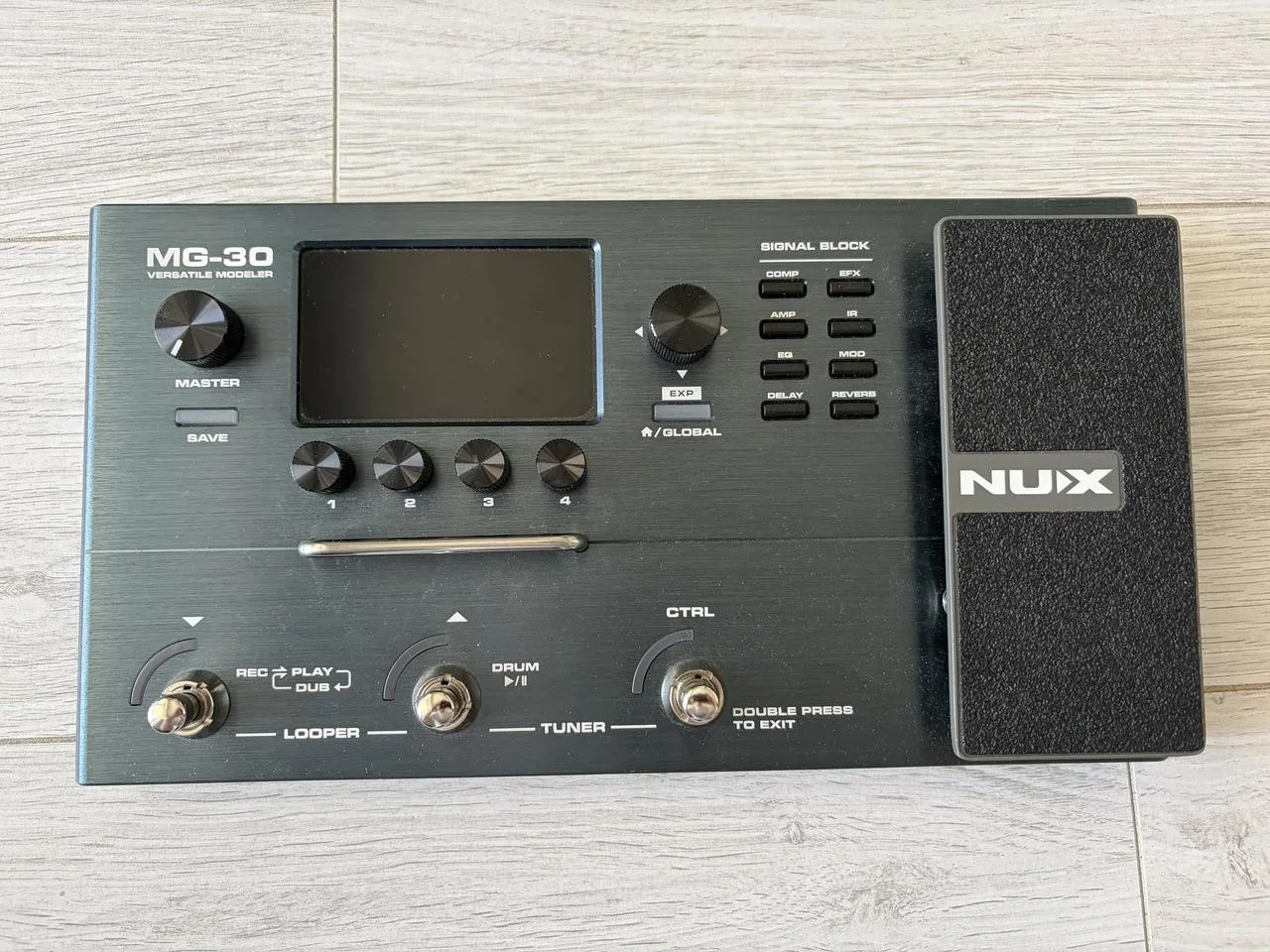 Nux MG-30 + NMP-2 Lite dual footswitch