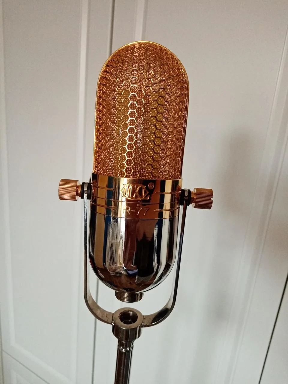 MXL R-77