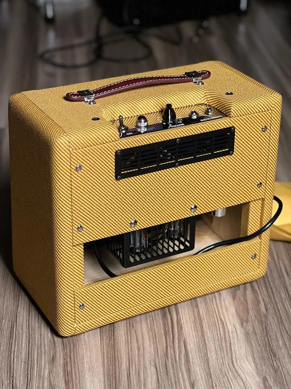 *PRODÁNO* Fender 57 Custom Champ - stav nového!