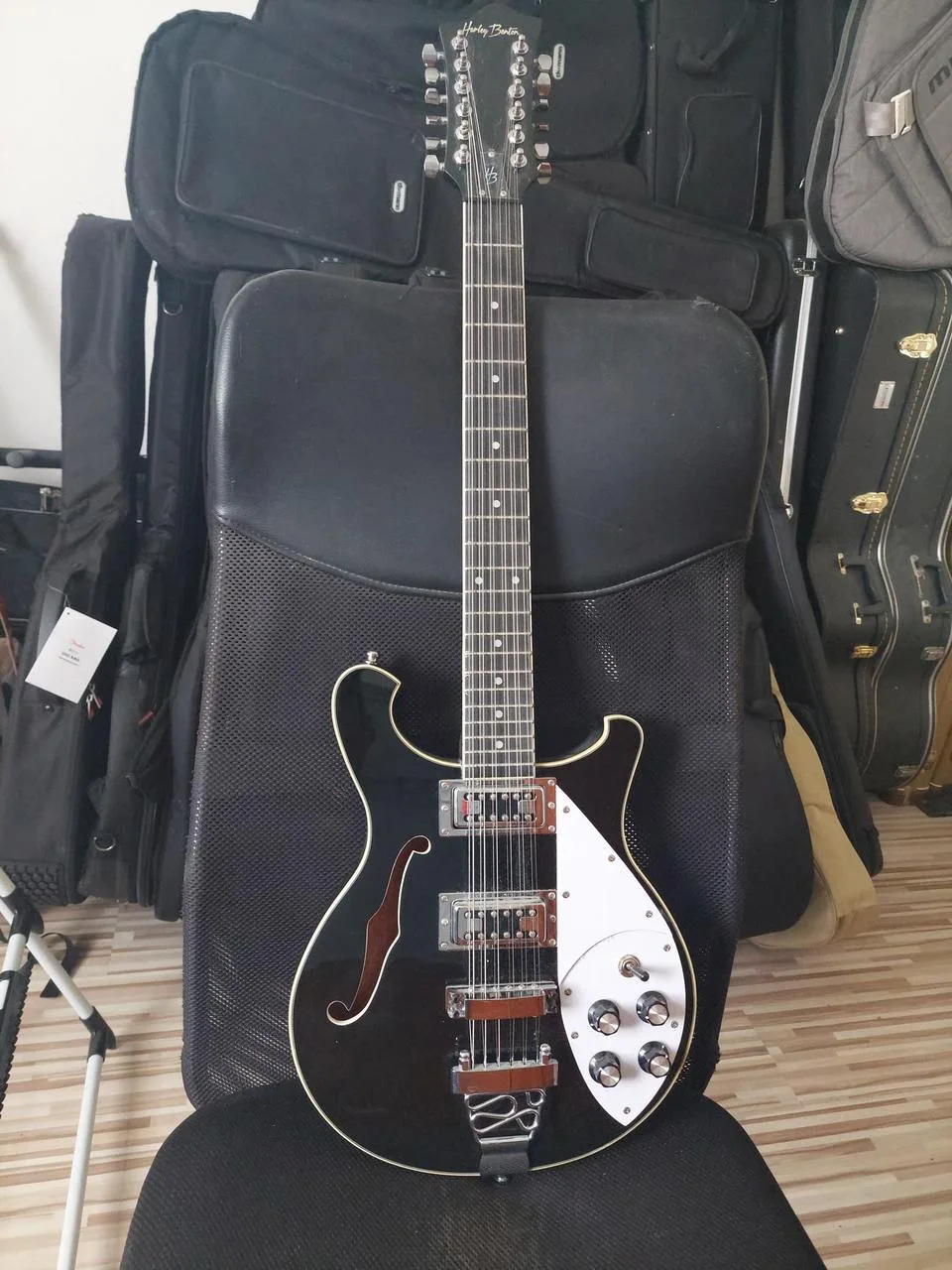 Harley Benton RB-612BK