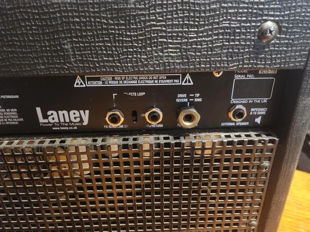kombo Laney VC 15, doprava na výd. místo v ceně