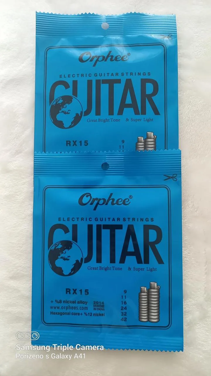 2x struny na elektrickou kytaru 9/42,( pro domácí cvičení)