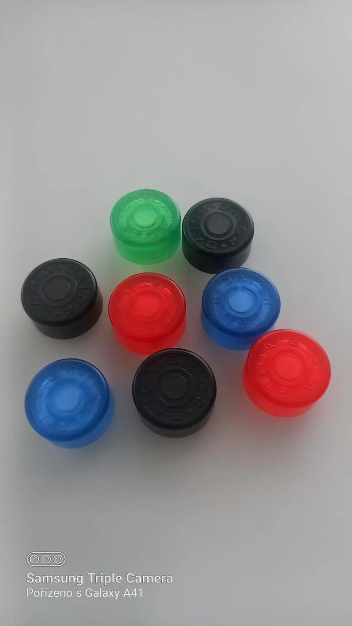 Krytky na knoflíky efekt.pedálů