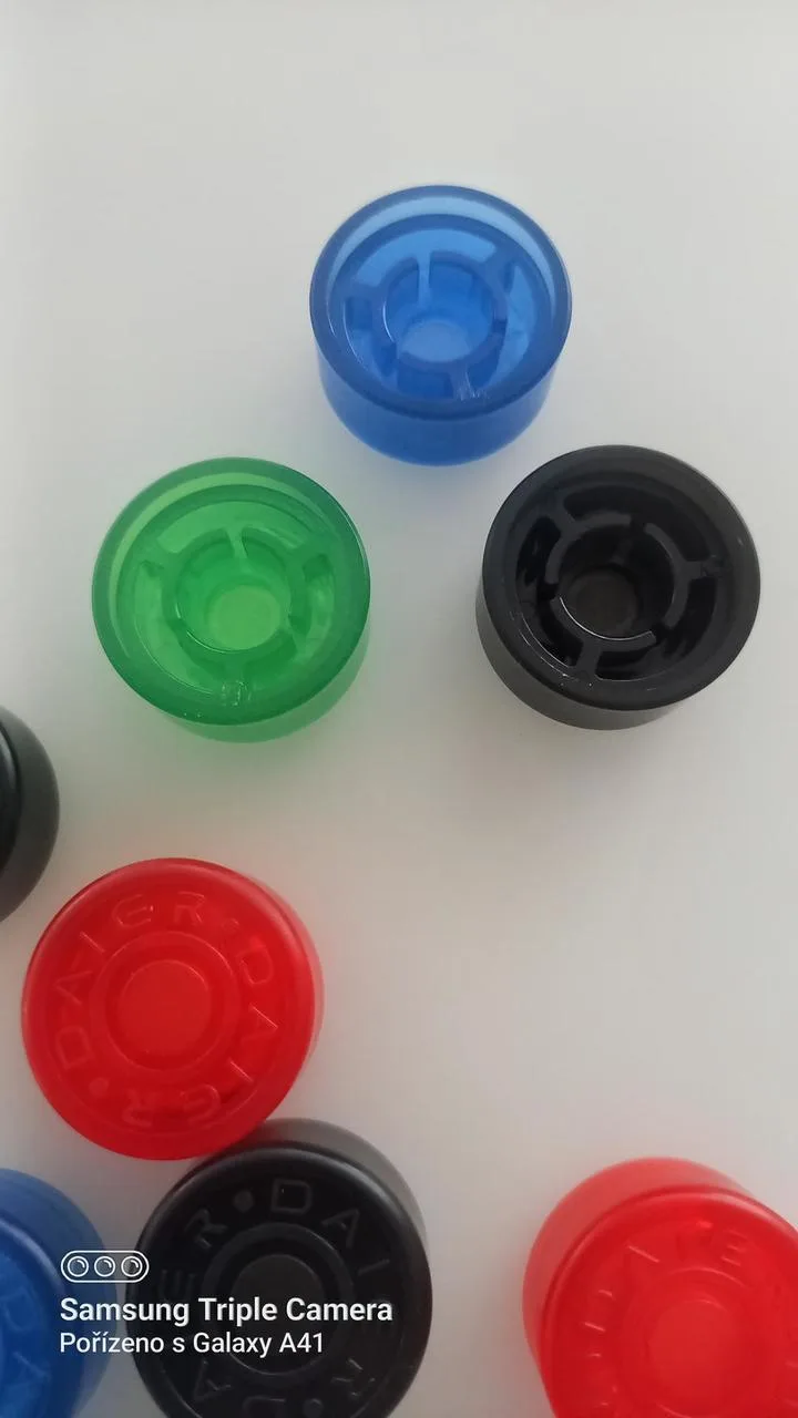 Krytky na knoflíky efekt.pedálů