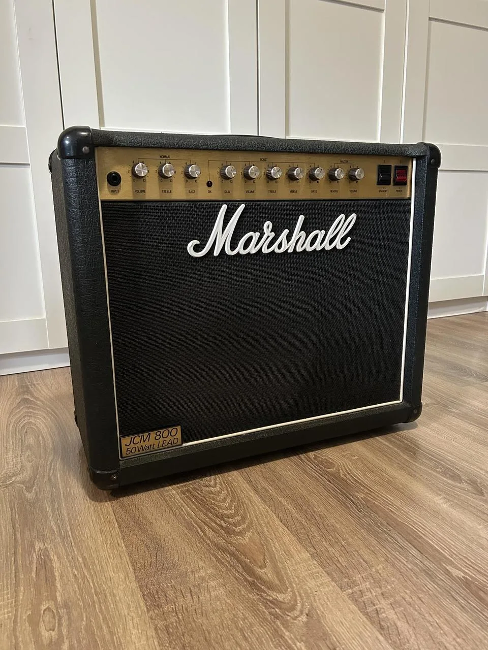 Marshall JCM 800