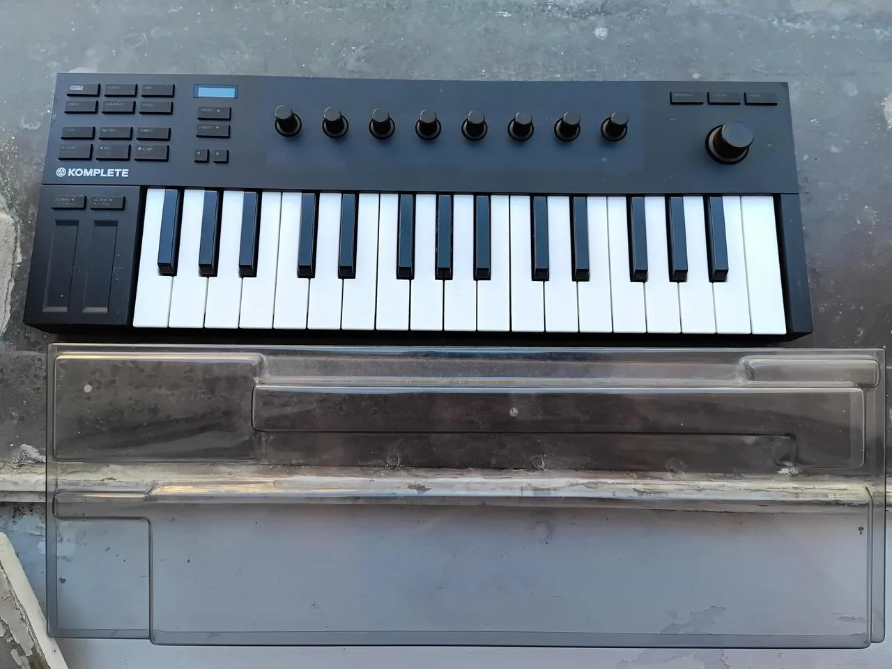 Komplete Kontrol M32 + decksaver