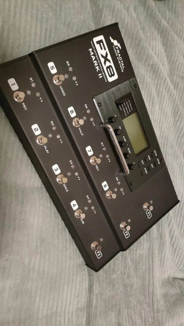 Fractal Audio FX8 Mark II Multi-Effect Processor