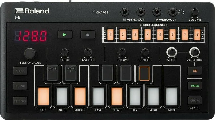 Roland AIRA Compact J-6 Chord Synth Syntetizátor