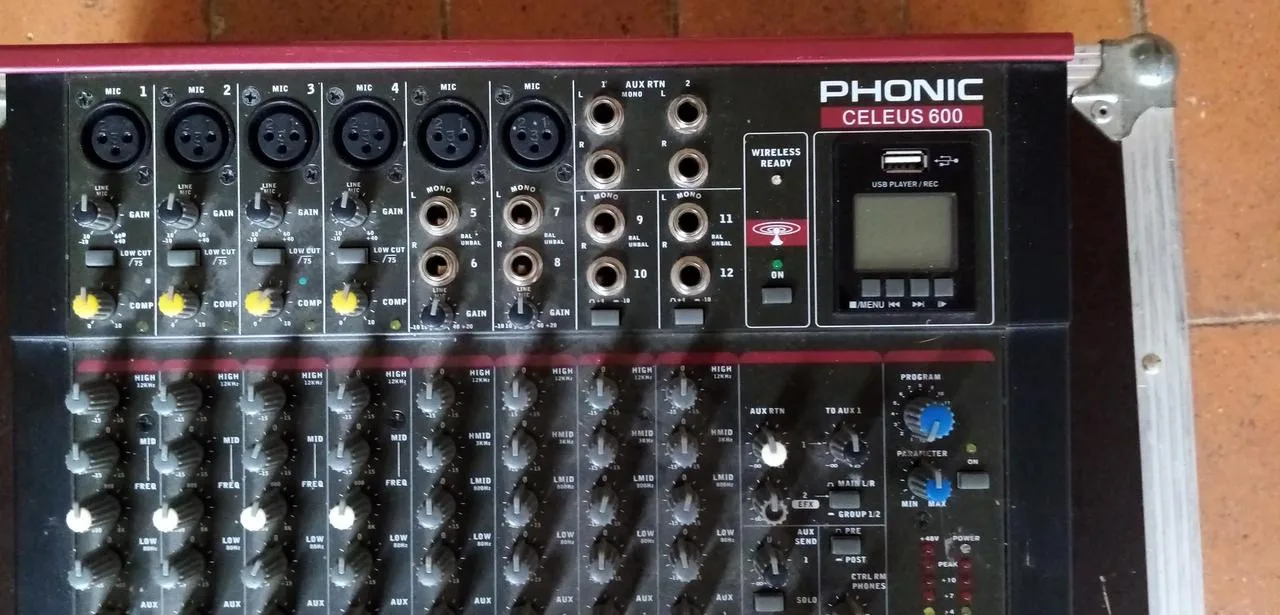 PHONIC CELEUS 600