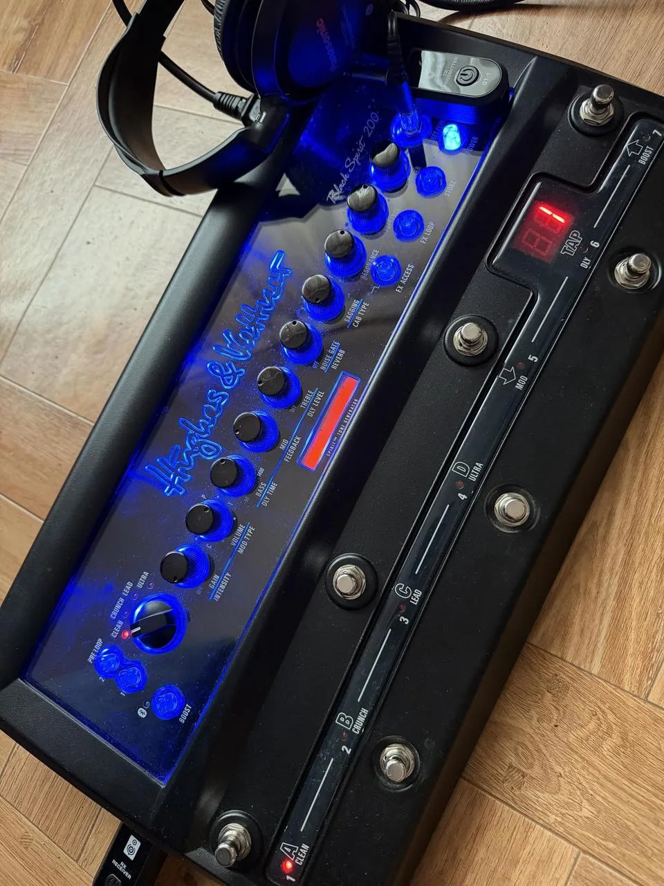 Hughes a Kettner Black spirit 200 floor + příslušenství