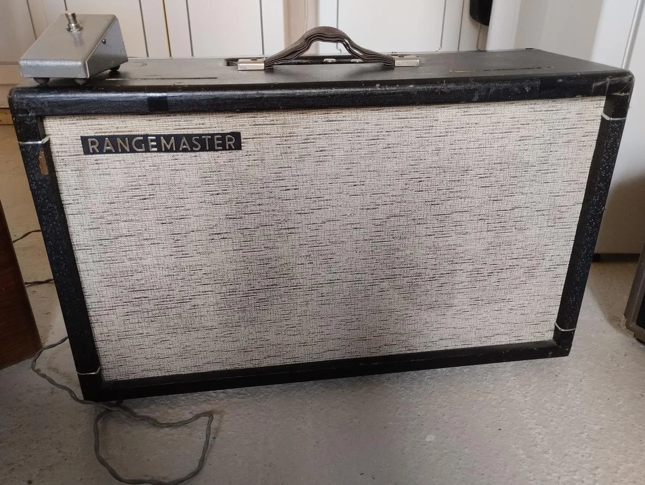 VIDEO! 1966 Dallas Arbiter Rangemaster 526 529 combo 2x10"