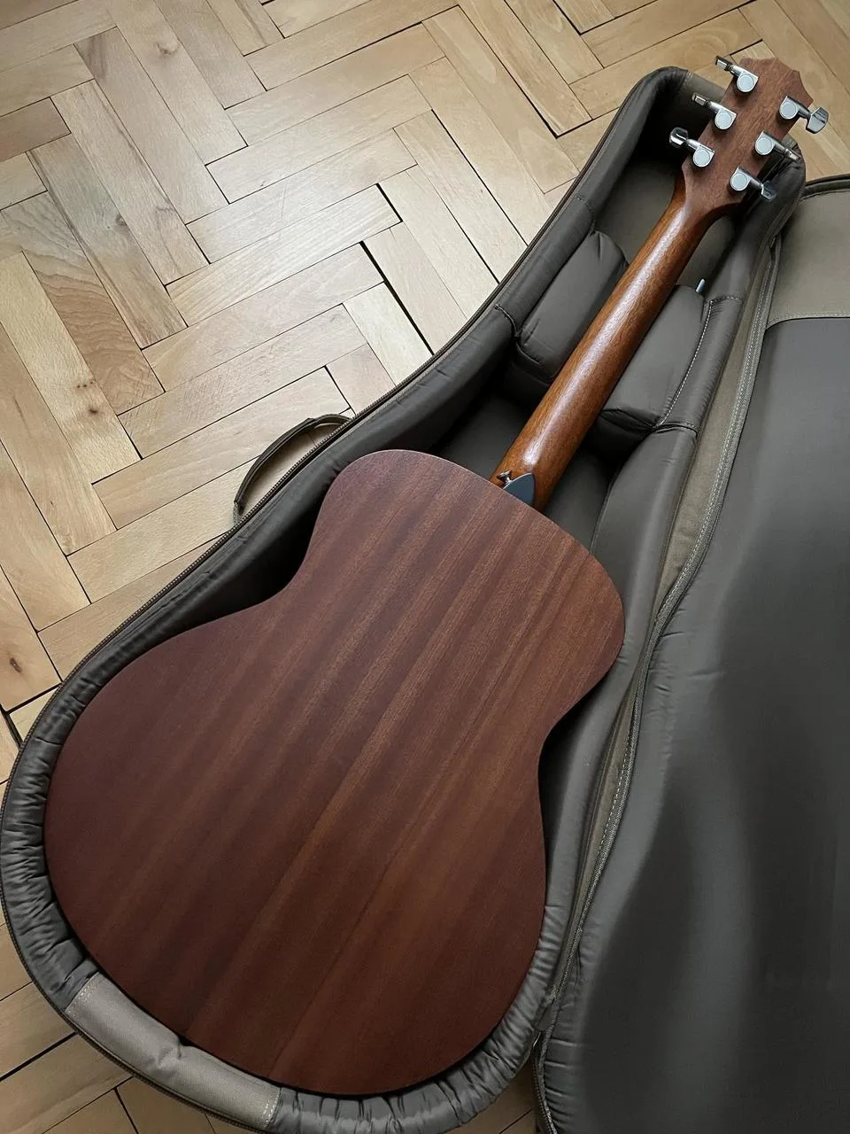 Taylor GS mini mahogany L.R.Baggs