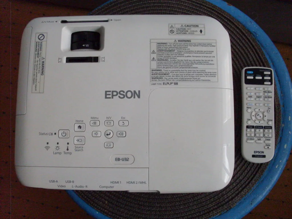 Epson PROJECTOR, MODEL H722B - rezervace