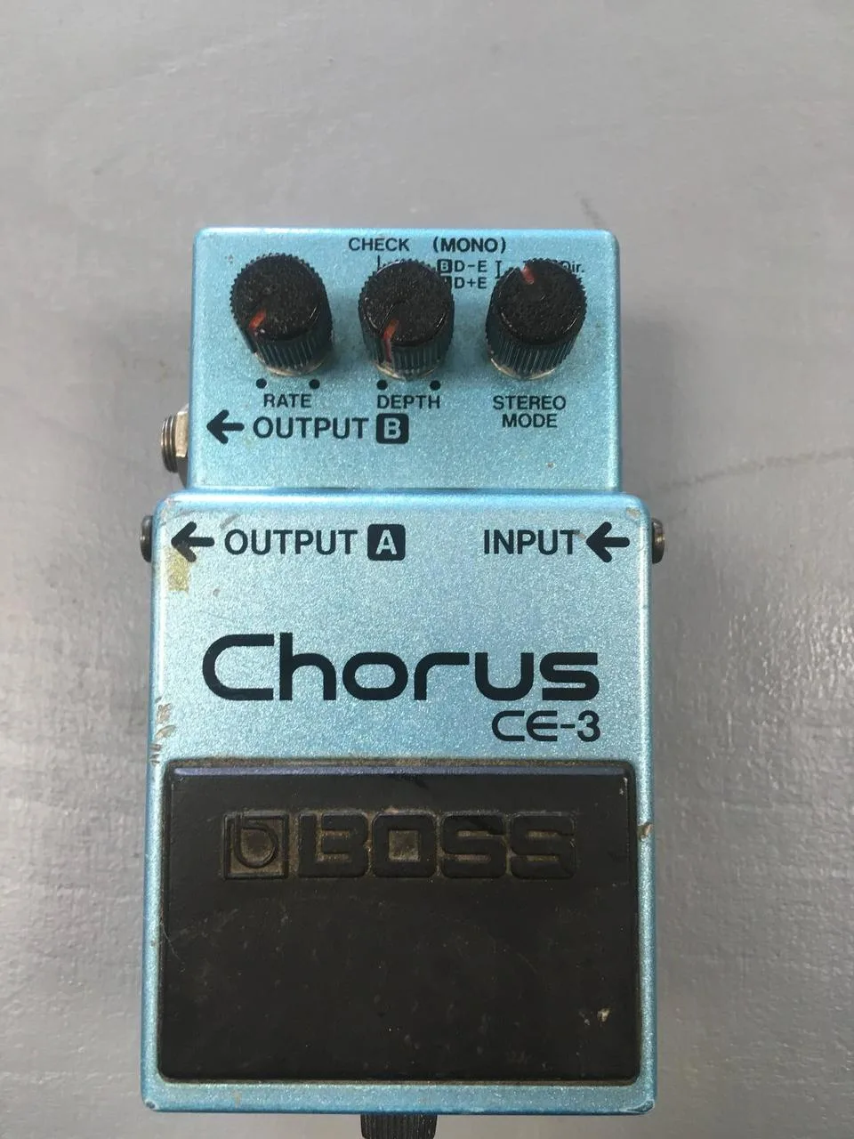 Roland-Boss CE-3 stereo chorus