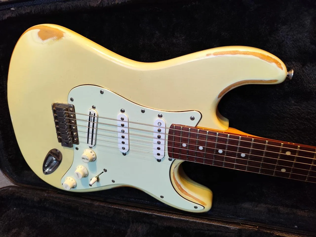 Stratocaster V6 Icon relic s DiMarzio Chopper+Kufr zdarma