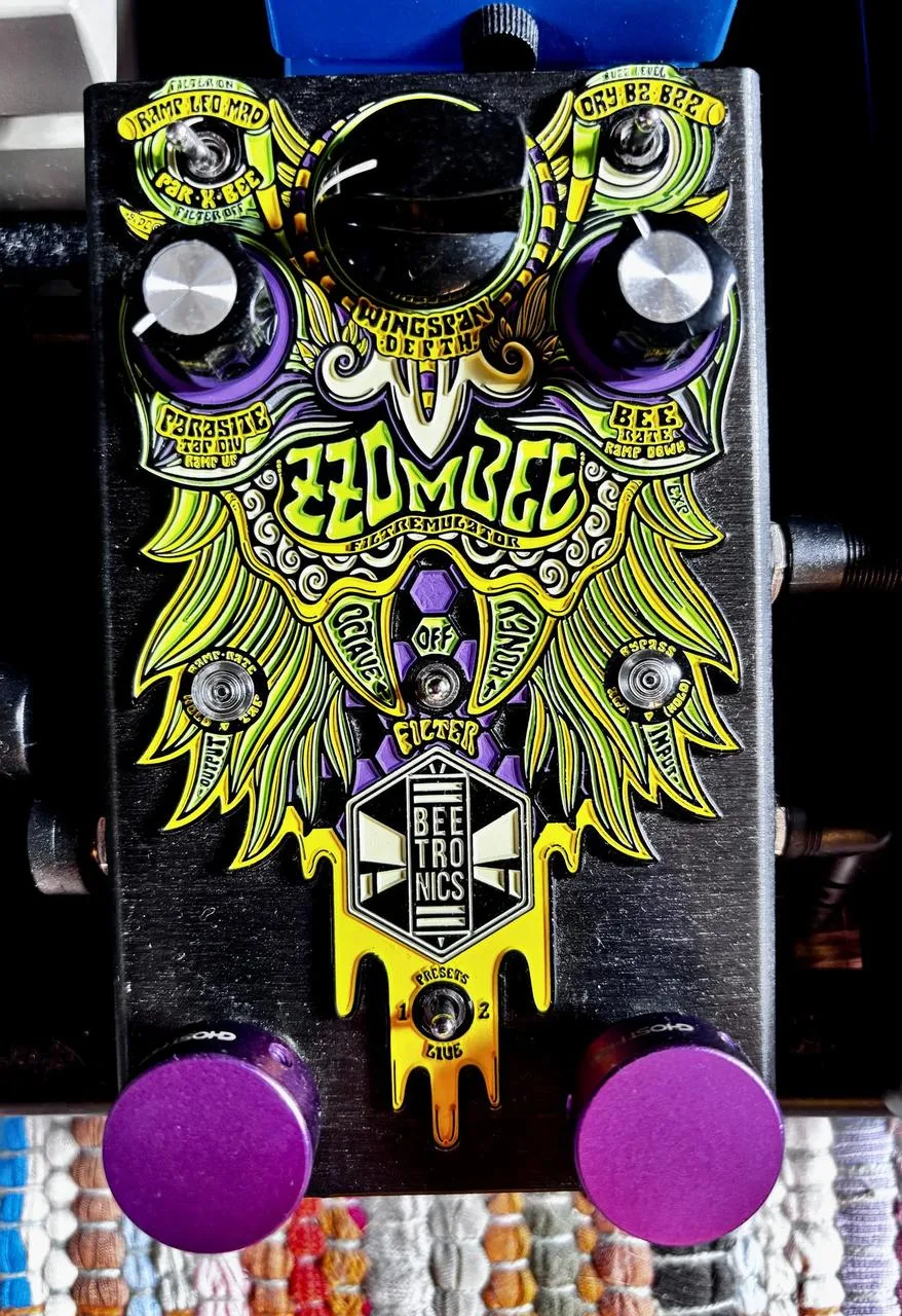 Prodám BEETRONICS Zzombee - multi pedál