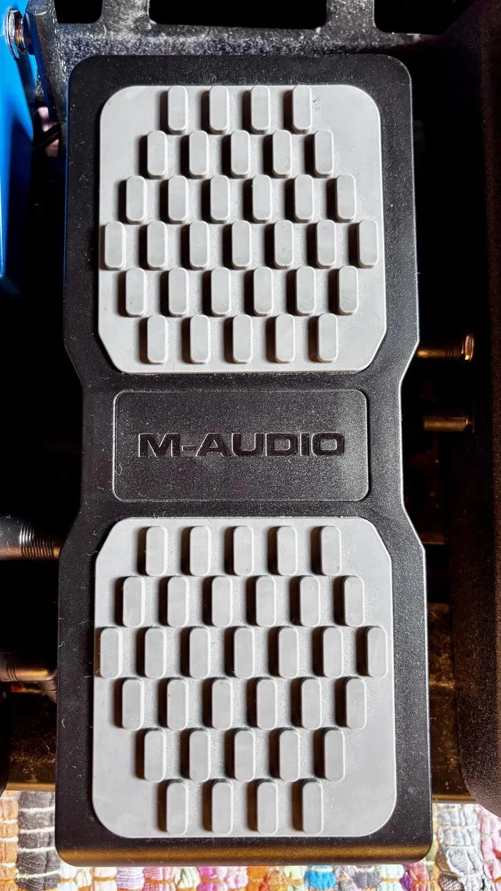 Prodám BEETRONICS Zzombee - multi pedál