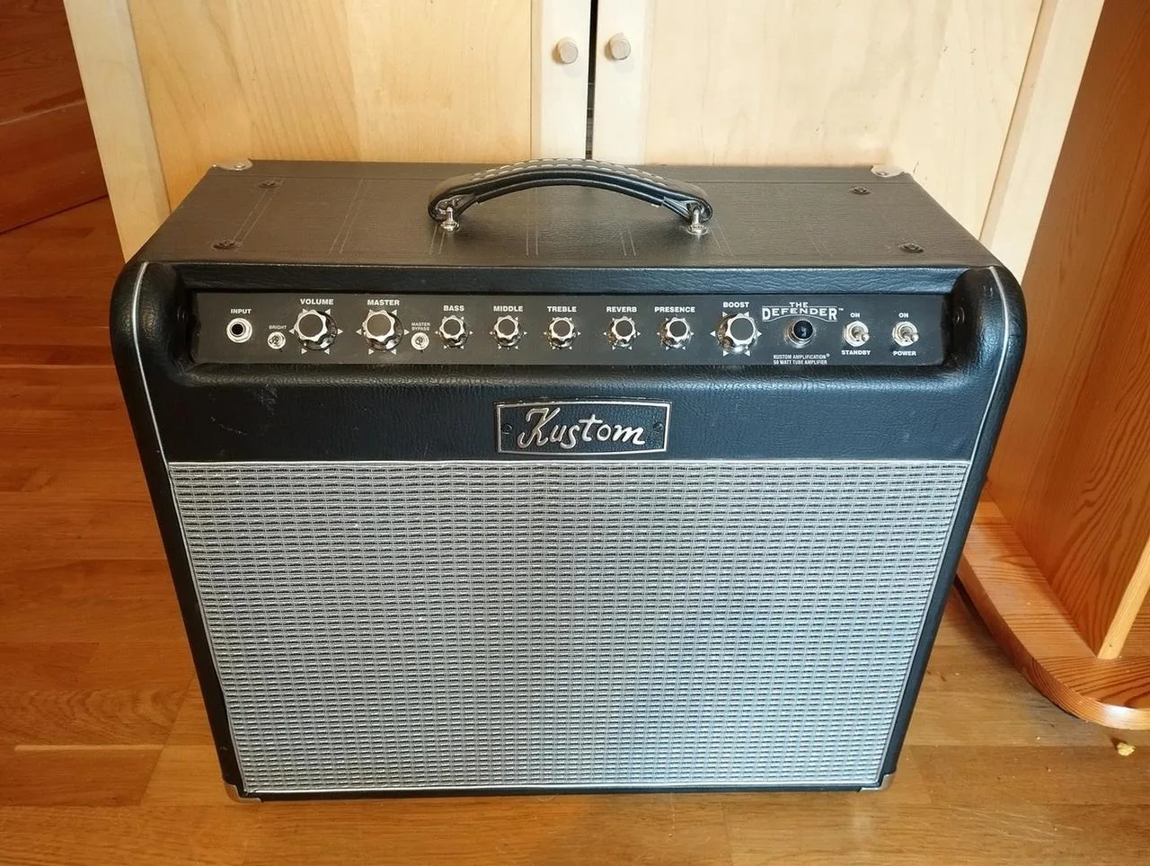 REZERVOVANÉ - celolampové kombo KUSTOM Defender 112 - 50W