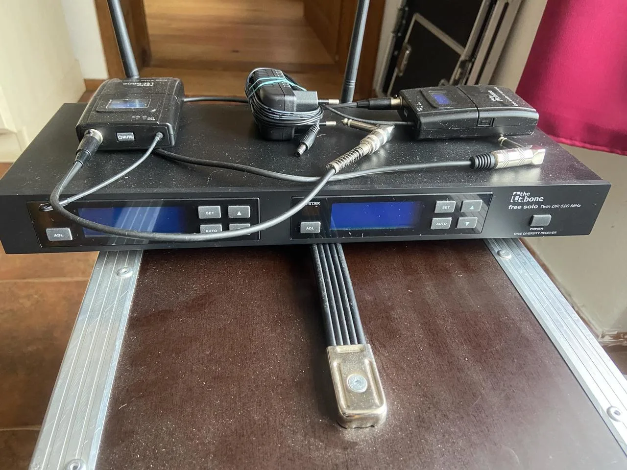 The t.bone free solo Twin PT 520 MHz