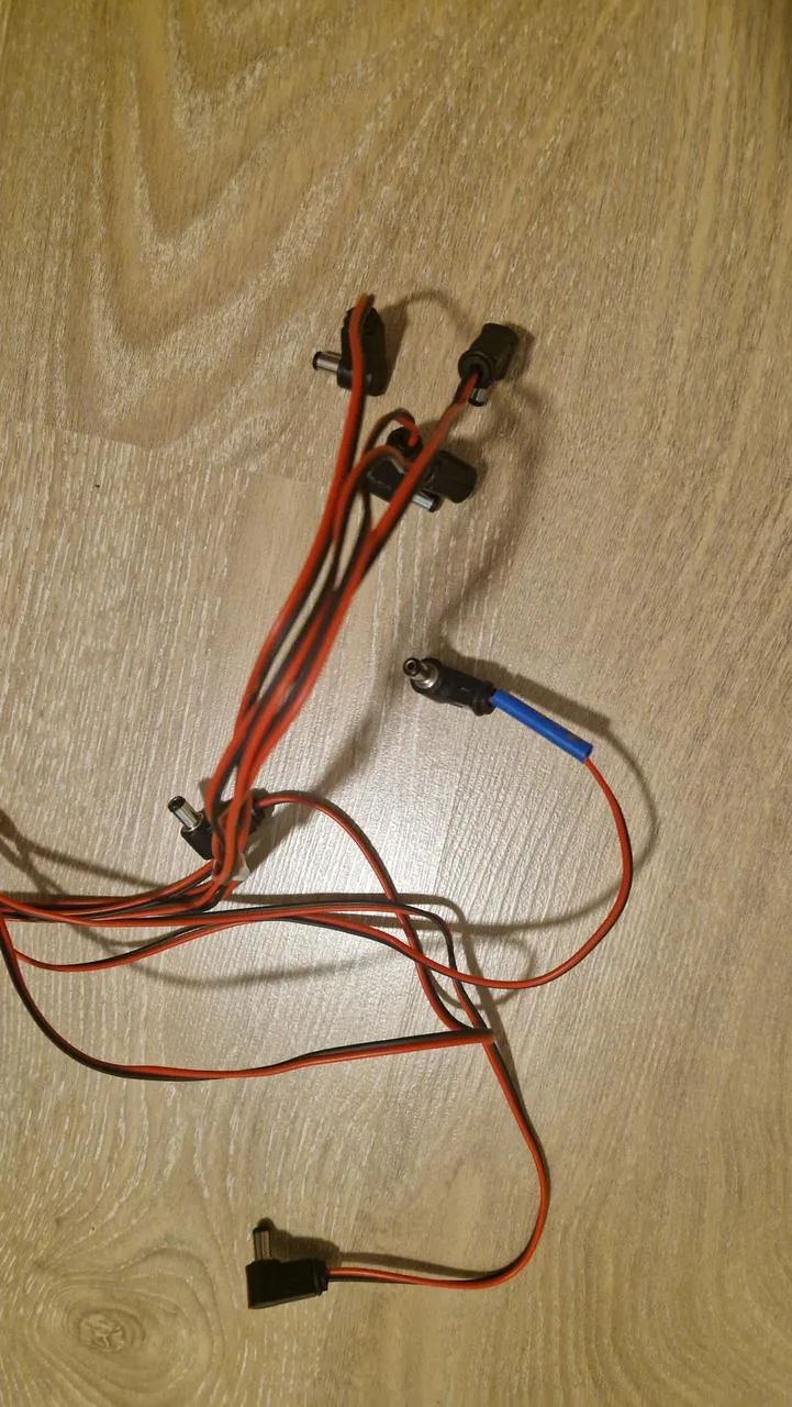 Napájeci zdroj Smrčka 9V-10V 6x100mA,1x200mA nebo 8x100mA