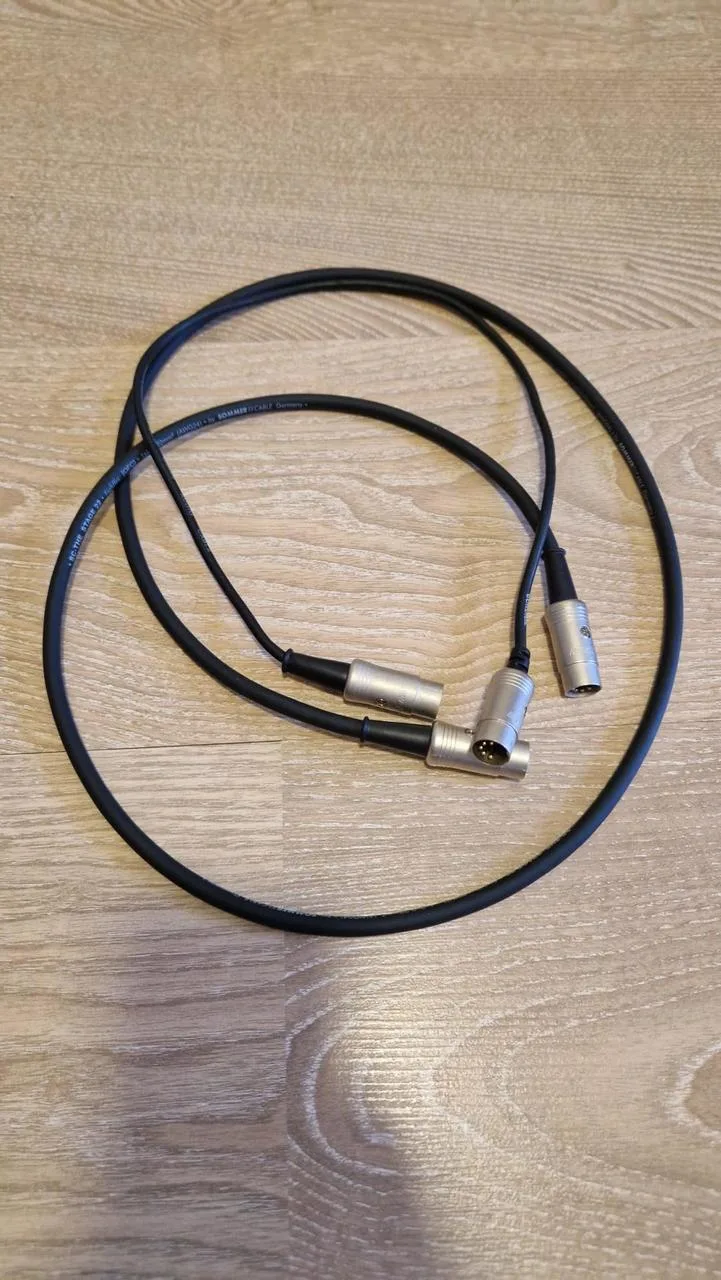 MIDI kabely k multiefektu či jinému zařízení