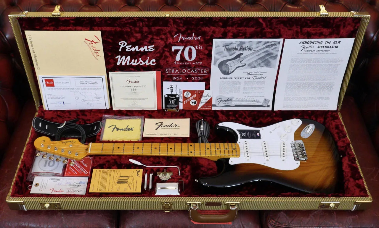Fender 70th anniversary AV II 1954 Stratocaster