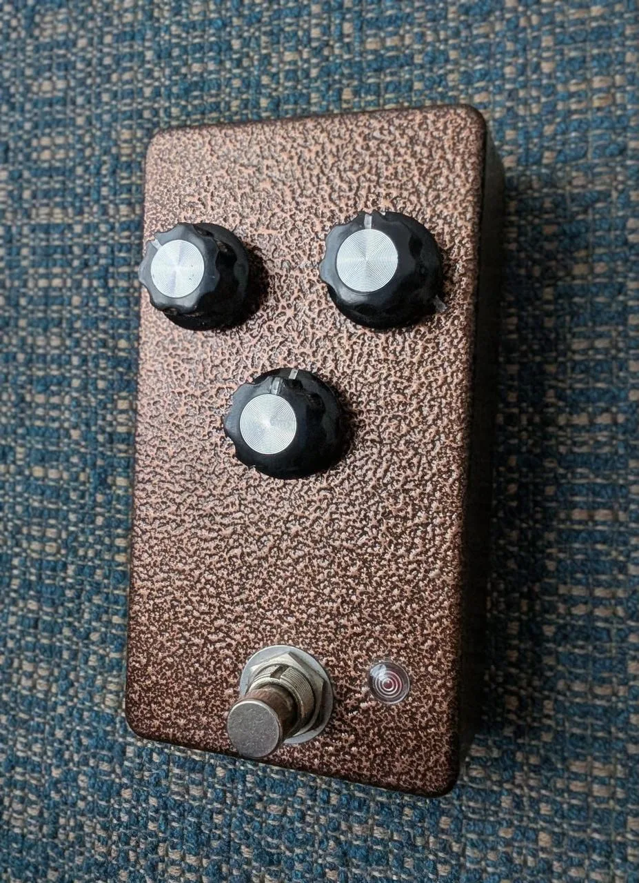 Tonebender od DefectsFX (kopie Analogman Sunbender MK IV)