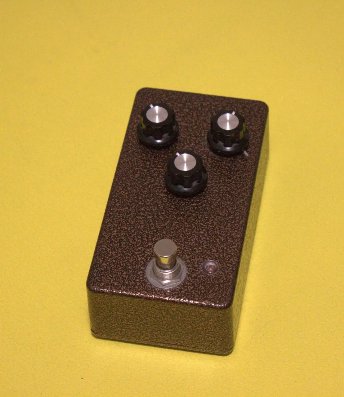 Tonebender od DefectsFX (kopie Analogman Sunbender MK IV)