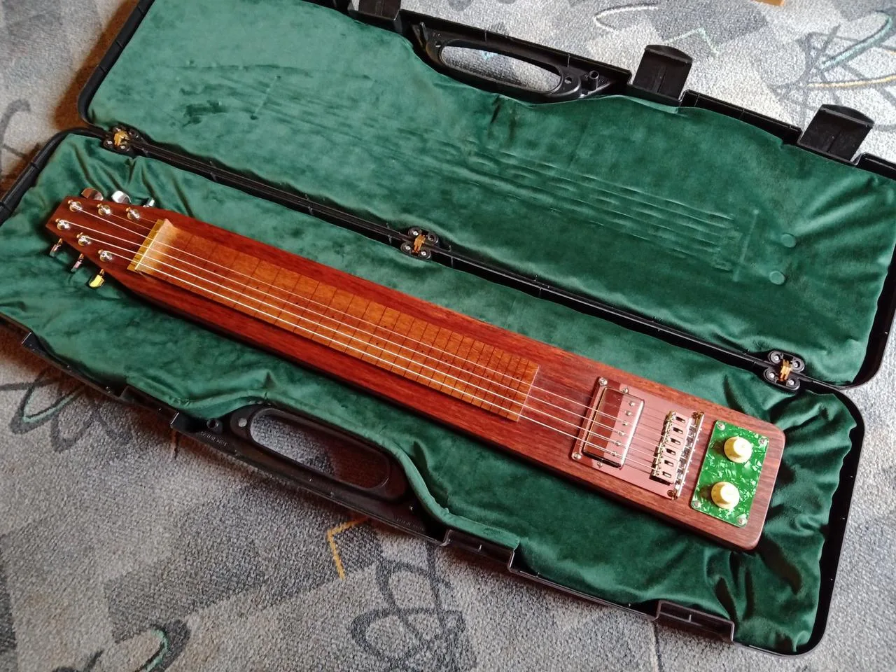 Lap Steel