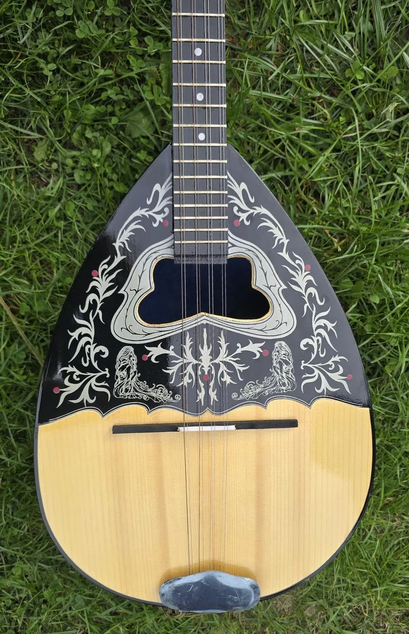 Řecké bouzouki top stav