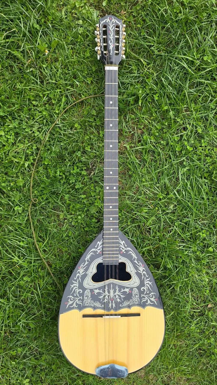 Řecké bouzouki top stav