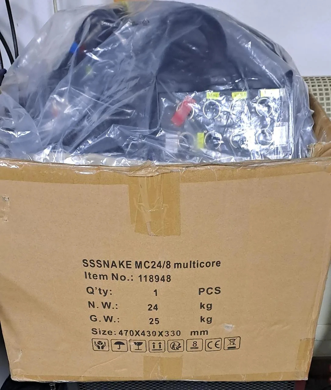 Prodám "Párák" -the sssnake MC 24/8 Multicore