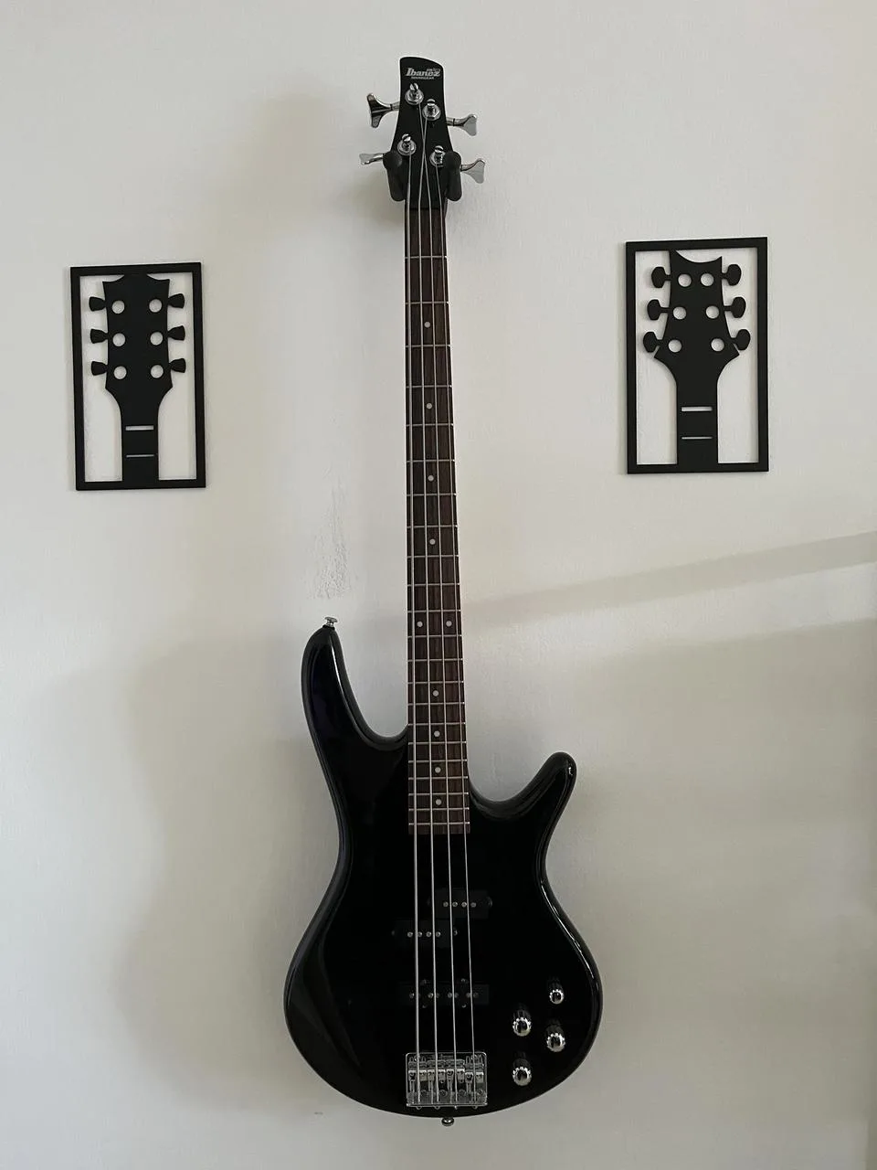 Ibanez GSR200, černá aktivní baskytara
