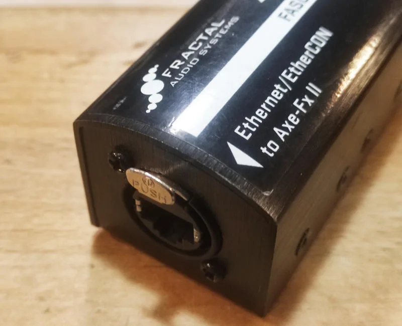 Fractal Audio XA-1 FASLINK Adapter (prevodník)