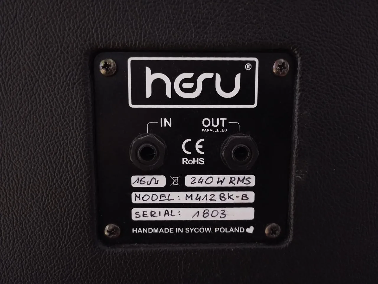 Hesu Modern 4x12 Celestion V30 a Redback (8ohm)