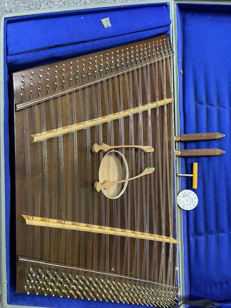 Prodám přenosný cimbál včetně originálního kufru