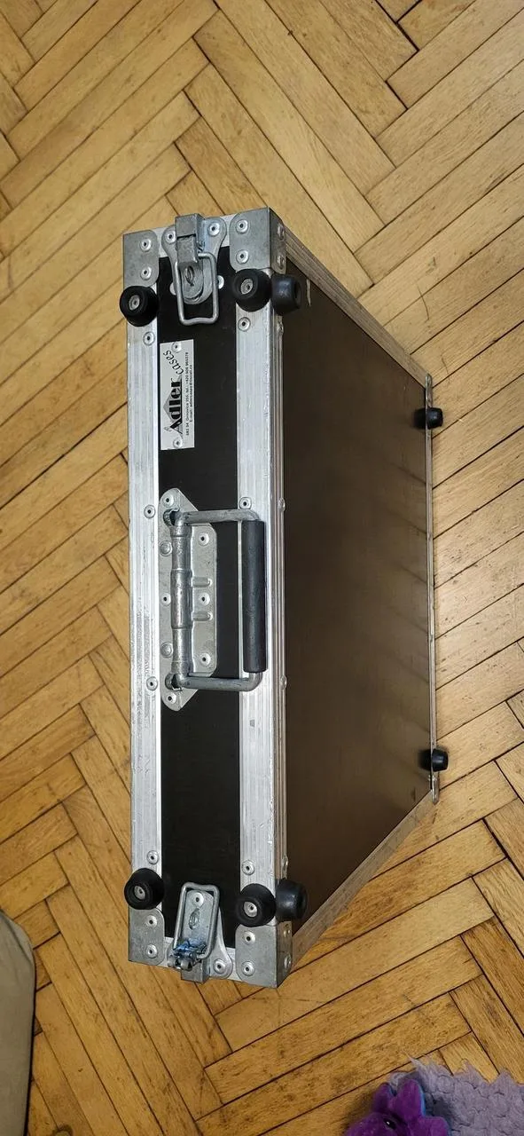 Prodám bytelný Rack 2U Adler cases