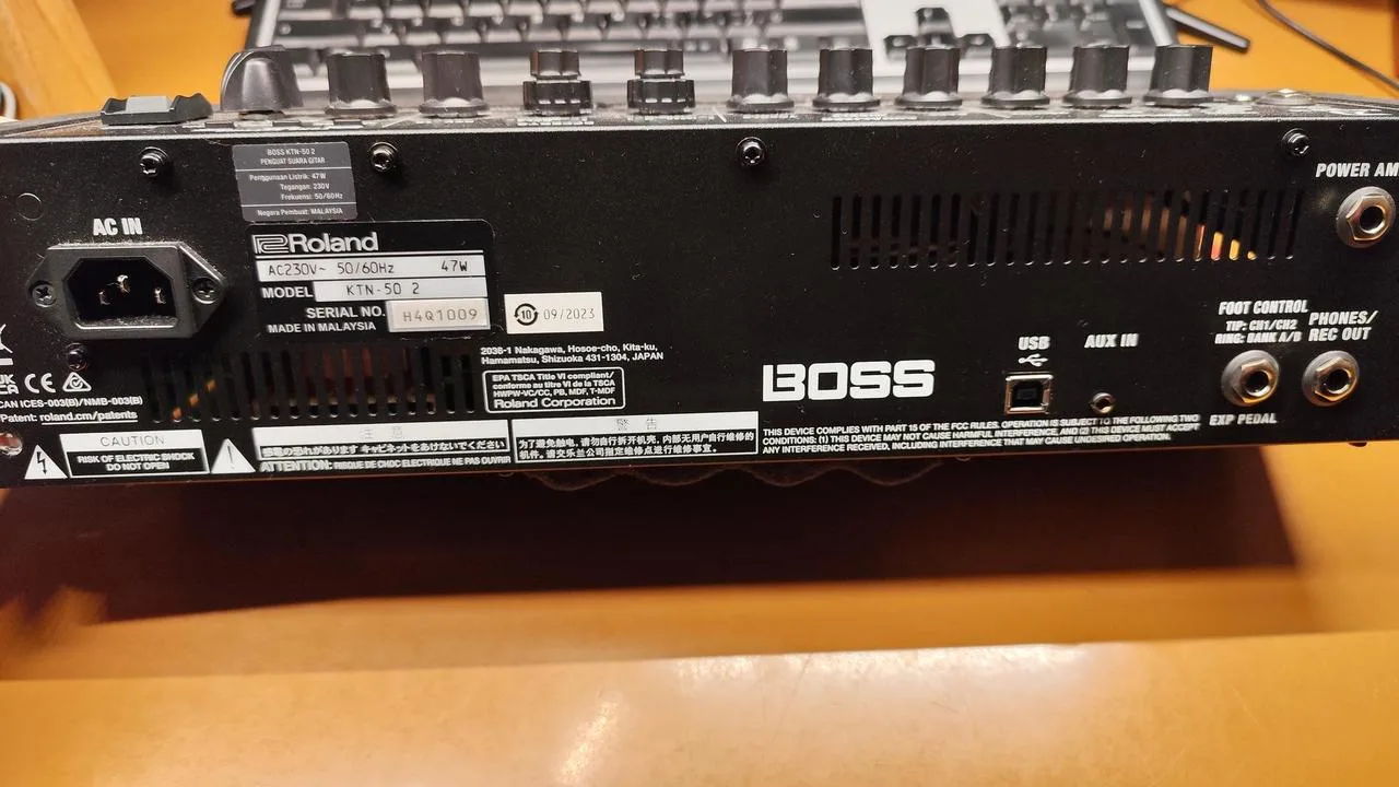 Zesilovač z komba BOSS Katana