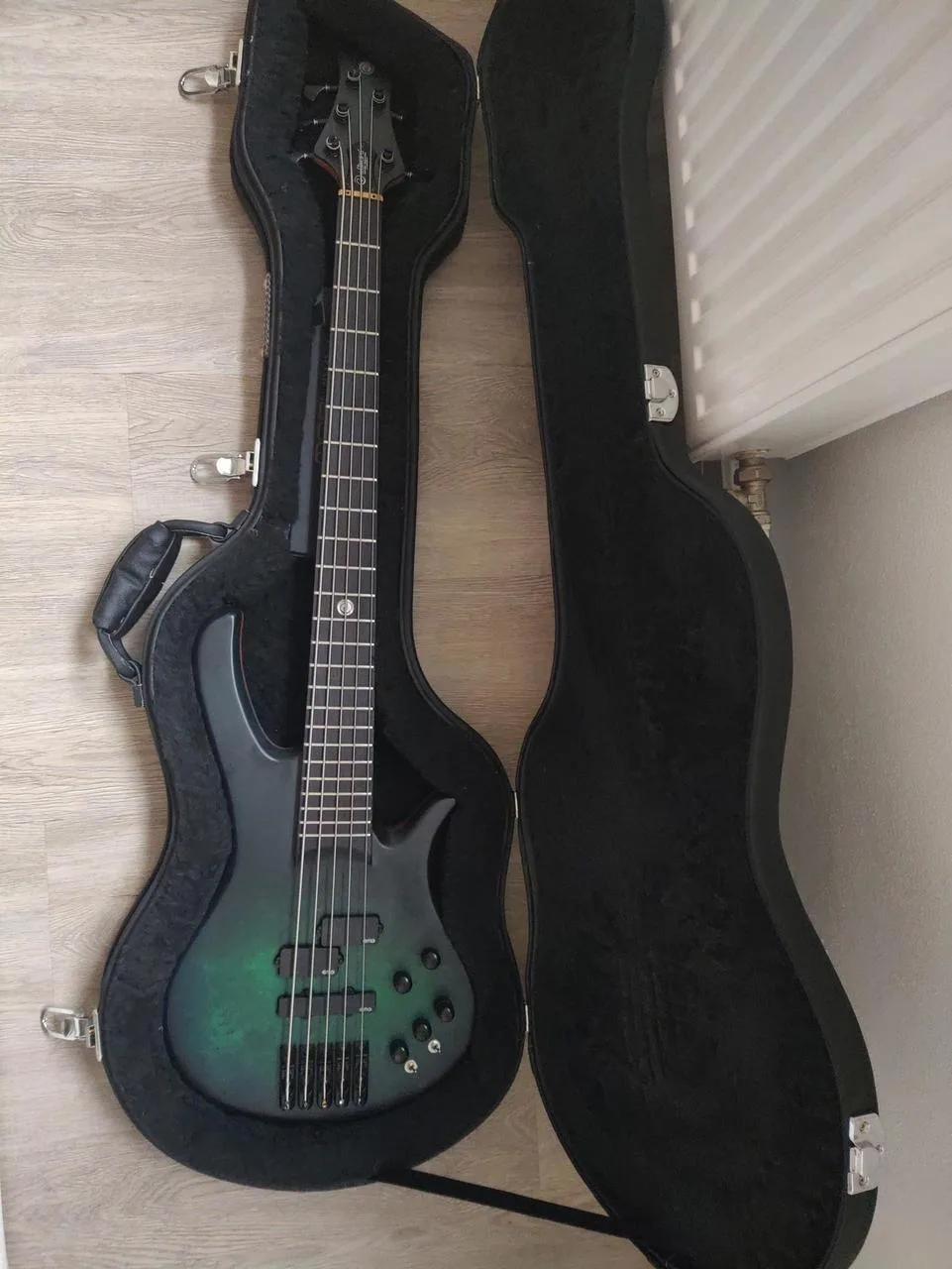 Baskytara DeOliveira Rainbow Custom 5 struny - [rezervovano]