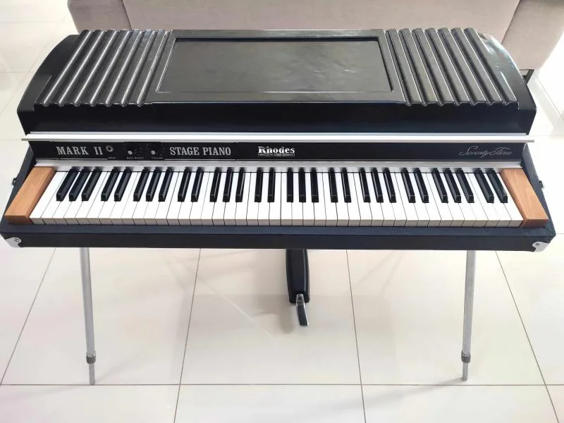 RHODES MARK II SeventyThree rok 1980
