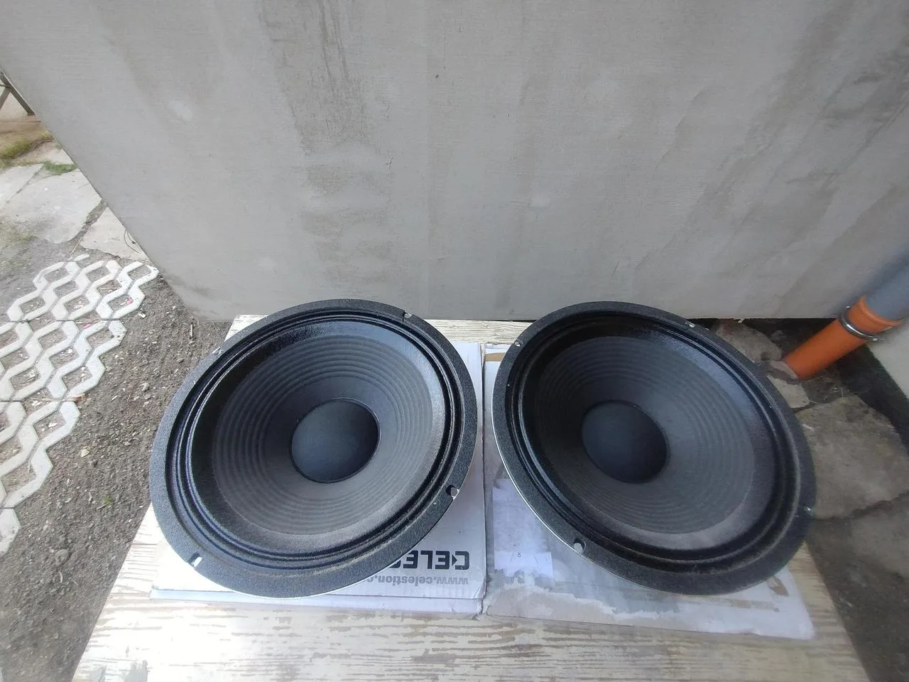 G12T-75 16ohmů